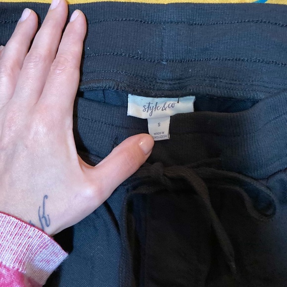 Cropped pants with back pockets - Picture 6 of 6